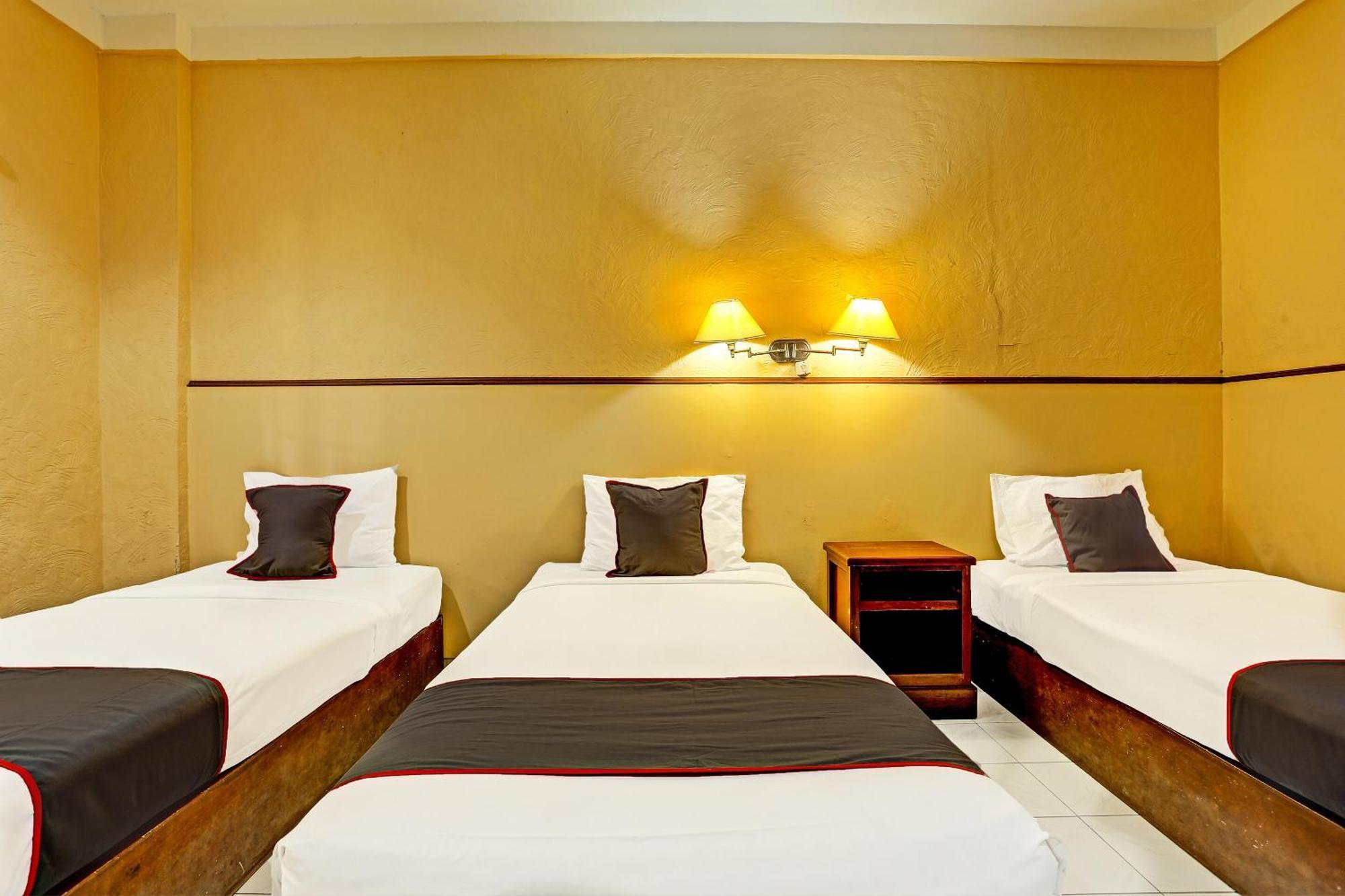 Collection O 91081 New Arena Hotel Кута Экстерьер фото